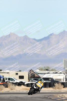 media/Nov-16-2025-Race Pace (Sun) [[8c5fa54630]]/Non Verified Riders (1st 20 Minutes)/4-Turn 16 (1116am)/